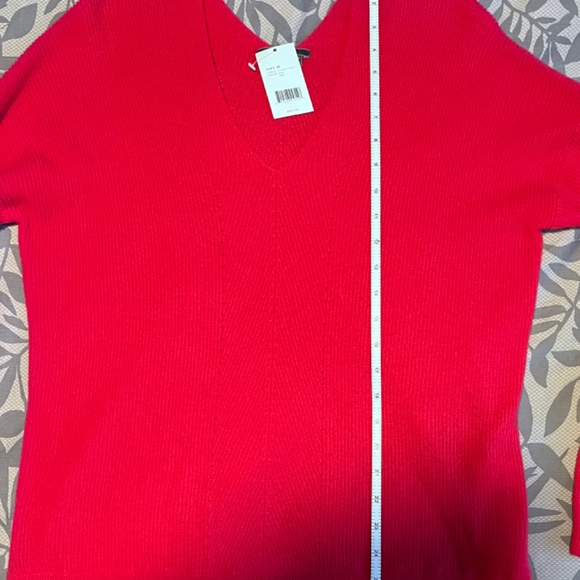 VINCE Double V Cashmere Sweater - Picture 11 of 11